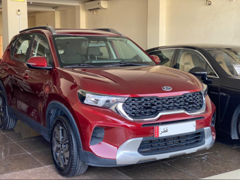 كيا  سونيت  2021  اوتوماتيك  102,000 كم  4 سلندر  سحب امامي  اس يو في  أحمر