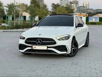 مرسيدس - بنز  سي - كلاس  200 اي ام جي  2023  اوتوماتيك  31,000 كم  4 سلندر  دفع خلفي  سيدان  أبيض  تحت الضمان