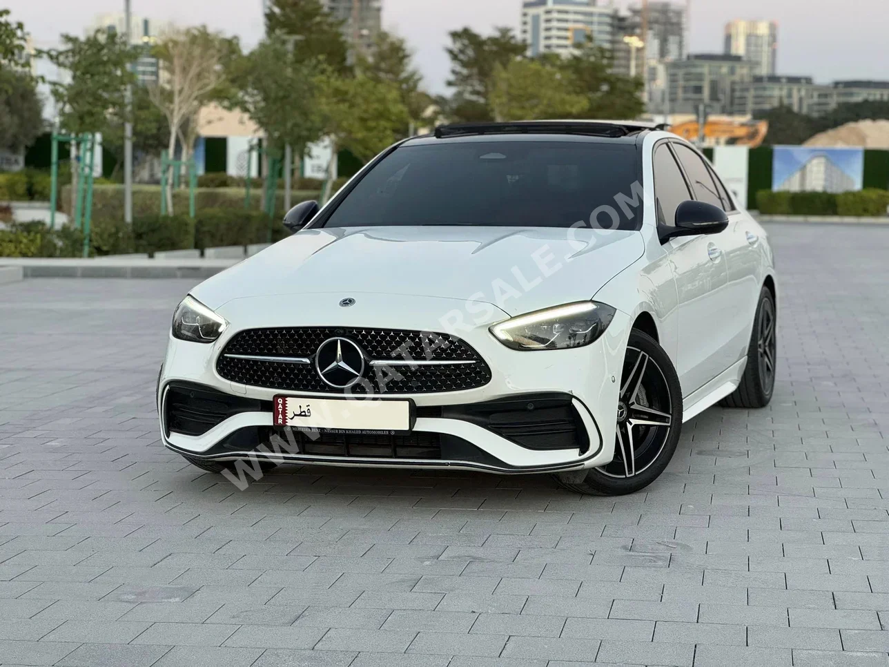 مرسيدس - بنز  سي - كلاس  200 اي ام جي  2023  اوتوماتيك  31,000 كم  4 سلندر  دفع خلفي  سيدان  أبيض  تحت الضمان