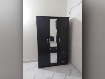 Wardrobes & Dressers - Lifestyle  - Wardrobes  - Black