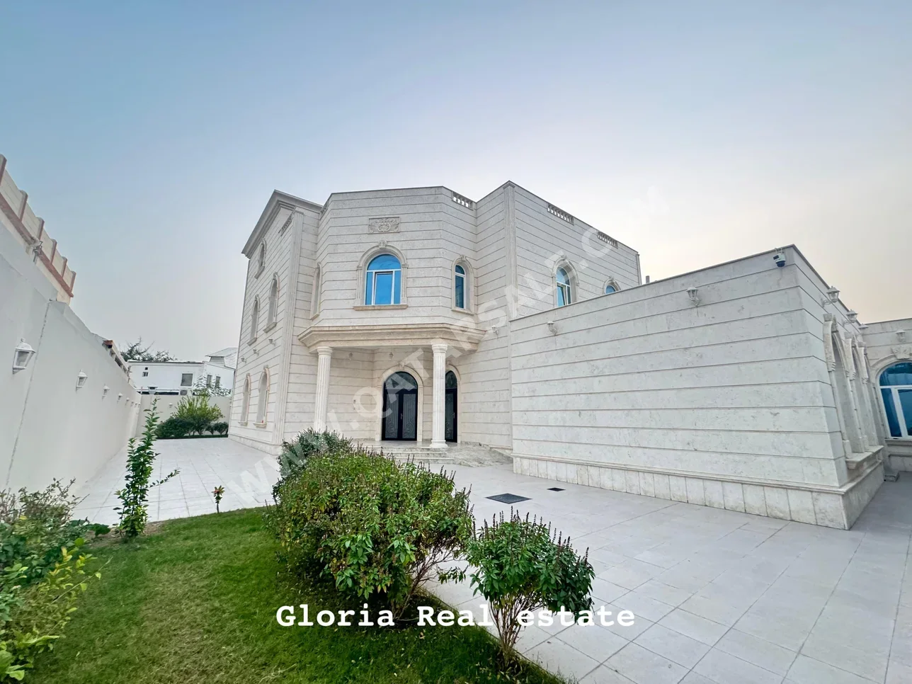 Family Residential  - Not Furnished  - Doha  - Onaiza  - 7 Bedrooms