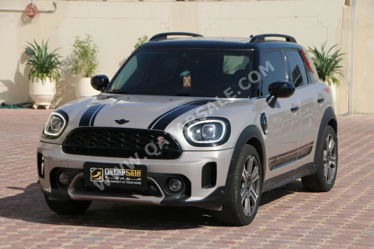 Mini  Cooper  S  2023  Automatic  27,000 Km  4 Cylinder  Front Wheel Drive (FWD)  Hatchback  Gray and Black  With Warranty