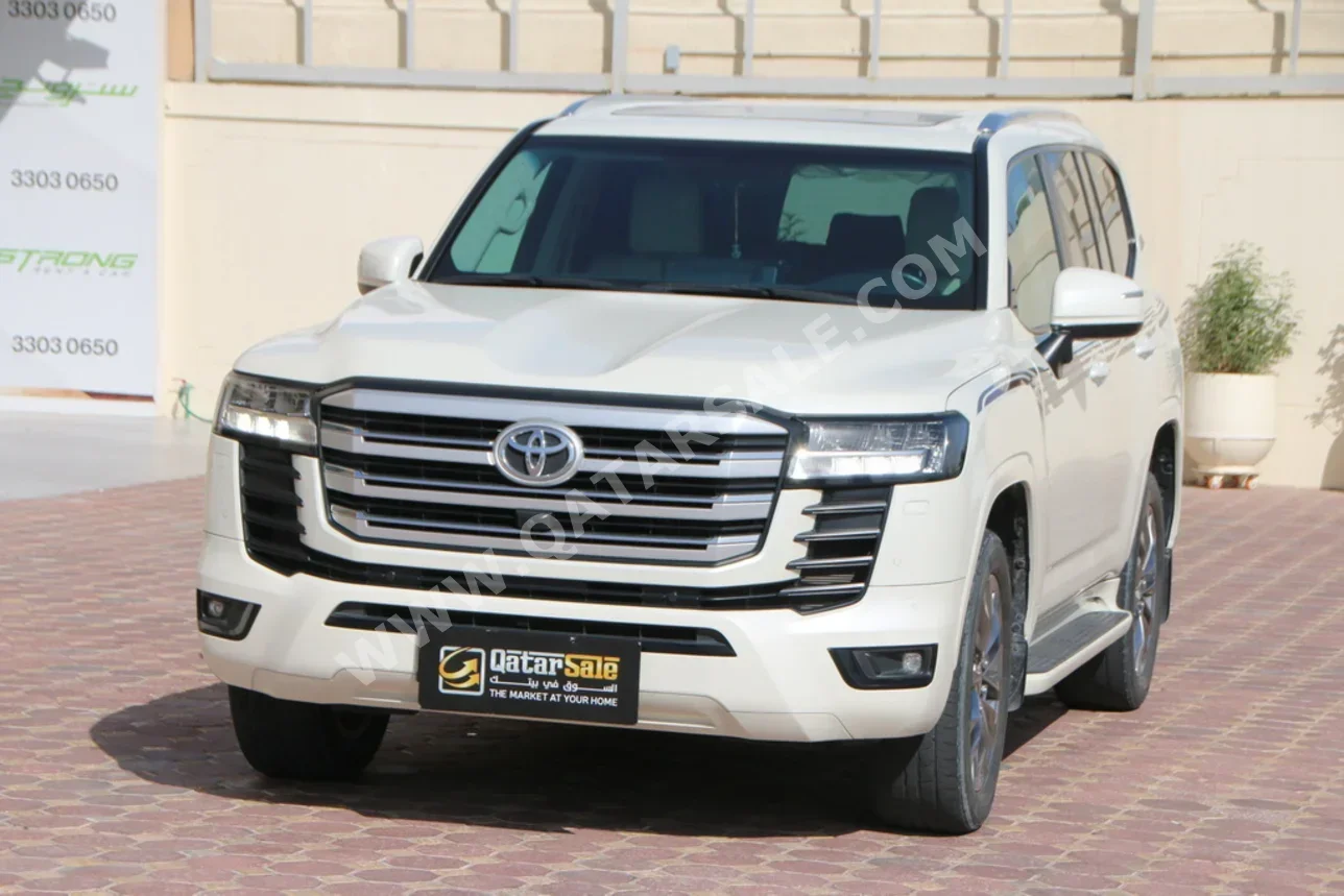 تويوتا  لاند كروزر  جي اكس ار توين توربو  2022  اوتوماتيك  58,000 كم  6 سلندر  دفع رباعي  اس يو في  أبيض