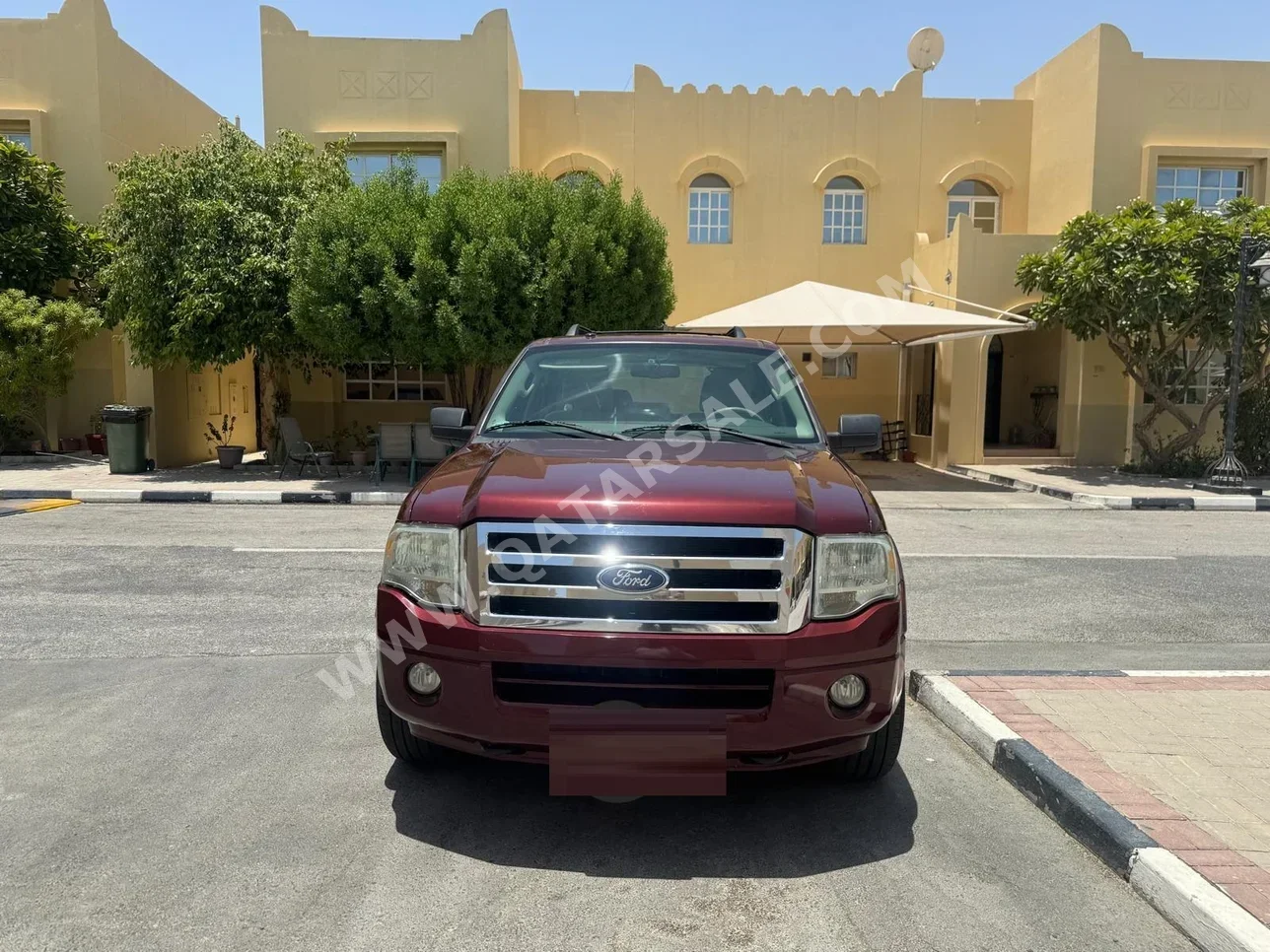 Ford  Expedition  2013  Automatic  157,000 Km  8 Cylinder  Four Wheel Drive (4WD)  SUV  Maroon