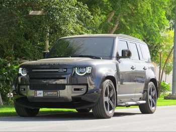 لاند روفر  ديفيندر  110 اتش اس اي  2025  اوتوماتيك  9,000 كم  6 سلندر  دفع رباعي  اس يو في  رمادي  تحت الضمان