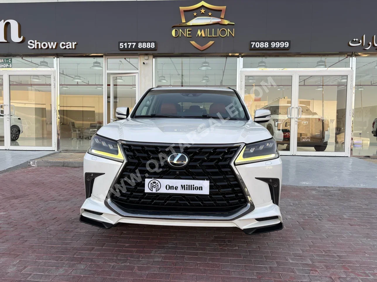 Lexus  LX  570 S  2016  Automatic  331,175 Km  8 Cylinder  Four Wheel Drive (4WD)  SUV  White