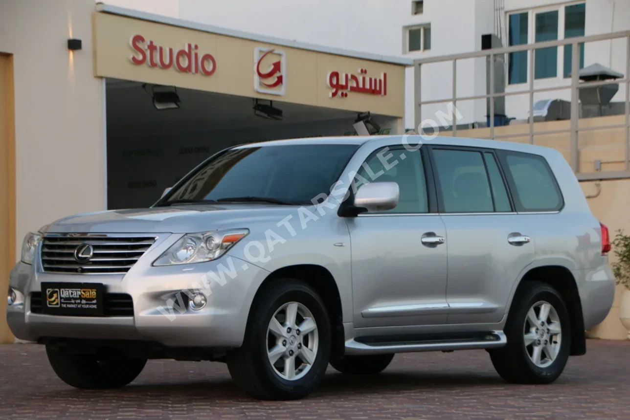Lexus  LX  570  2010  Automatic  167,000 Km  8 Cylinder  Four Wheel Drive (4WD)  SUV  Gray