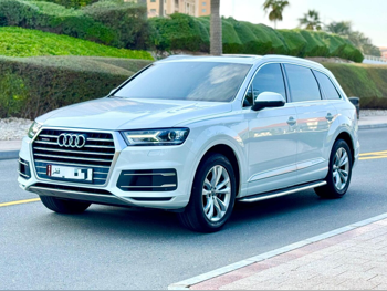 اودي  كيو 7  2019  اوتوماتيك  29,000 كم  4 سلندر  دفع رباعي  اس يو في  أبيض