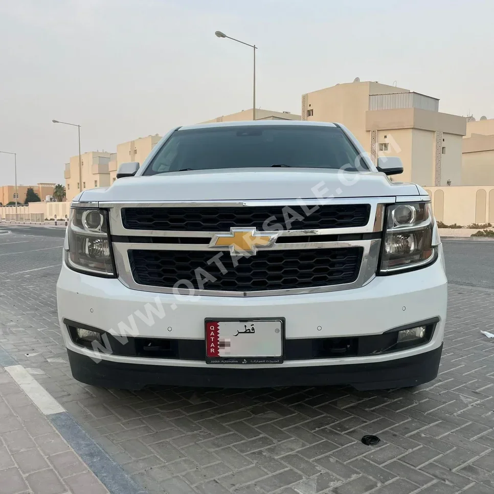Chevrolet  Suburban  2019  Automatic  200,000 Km  8 Cylinder  Four Wheel Drive (4WD)  SUV  White