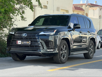 لكزس  ال اكس  600 اوفرتريل  2025  اوتوماتيك  1,230 كم  6 سلندر  دفع رباعي  اس يو في  أسود  تحت الضمان