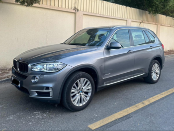 بي ام دبليو  الفئة - اكس  اكس 5  2016  اوتوماتيك  127,000 كم  6 سلندر  دفع رباعي  اس يو في  رمادي