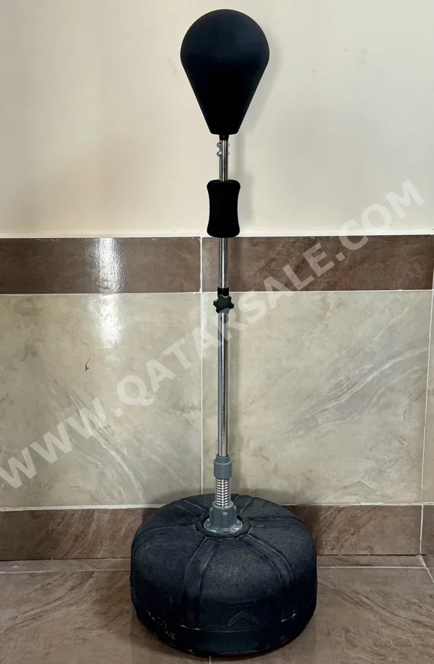 Sports/Exercises Equipment - Free-Standing Punching Bag 100  - Black