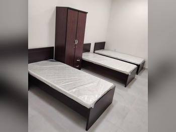 أطقم غرف نوم - لايف ستايل  - طقم مكون من قطعتين  - بنى