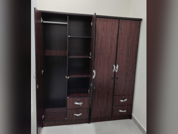 خزائن ودواليب الملابس والزينة - دوحة فيرنيتشر  - خزائن  - بنى