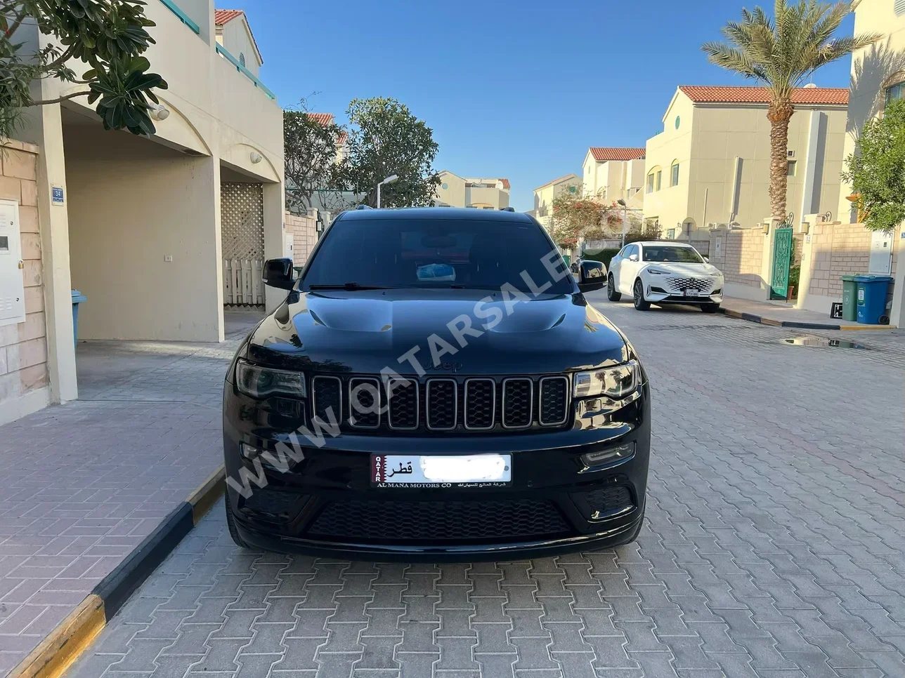 جييب  جراند شيروكي  اس  2022  اوتوماتيك  101,930 كم  6 سلندر  دفع رباعي  اس يو في  أسود