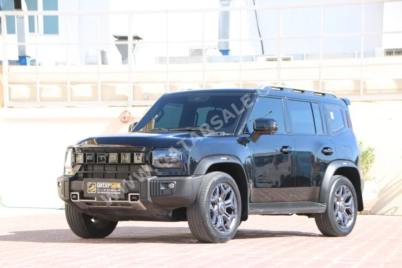 Jetour  T2  Luxury  2025  Automatic  43,000 Km  4 Cylinder  Four Wheel Drive (4WD)  SUV  Black  With Warranty