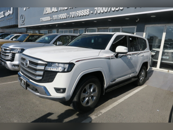 Toyota  Land Cruiser  GXR  2024  Automatic  16,000 Km  6 Cylinder  Four Wheel Drive (4WD)  SUV  White  With Warranty