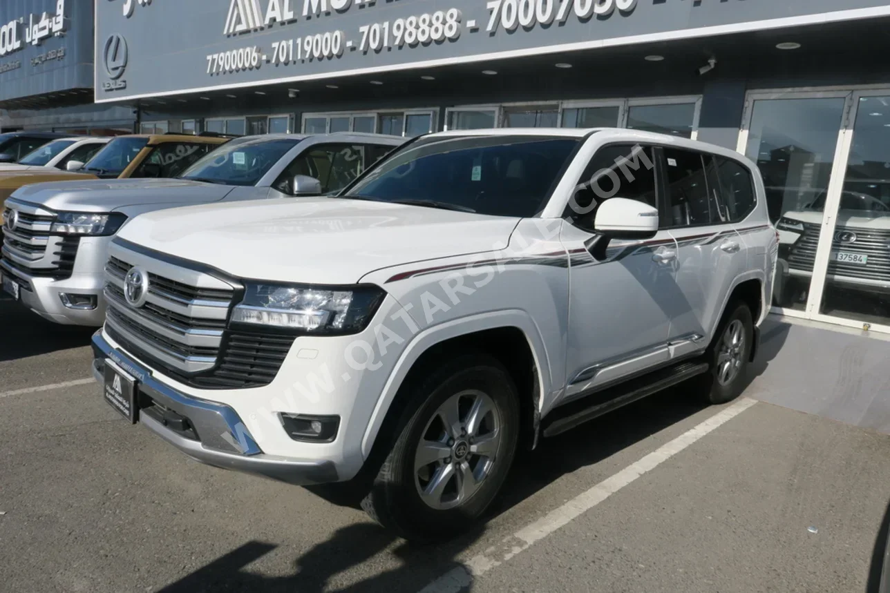 Toyota  Land Cruiser  GXR  2024  Automatic  16,000 Km  6 Cylinder  Four Wheel Drive (4WD)  SUV  White  With Warranty