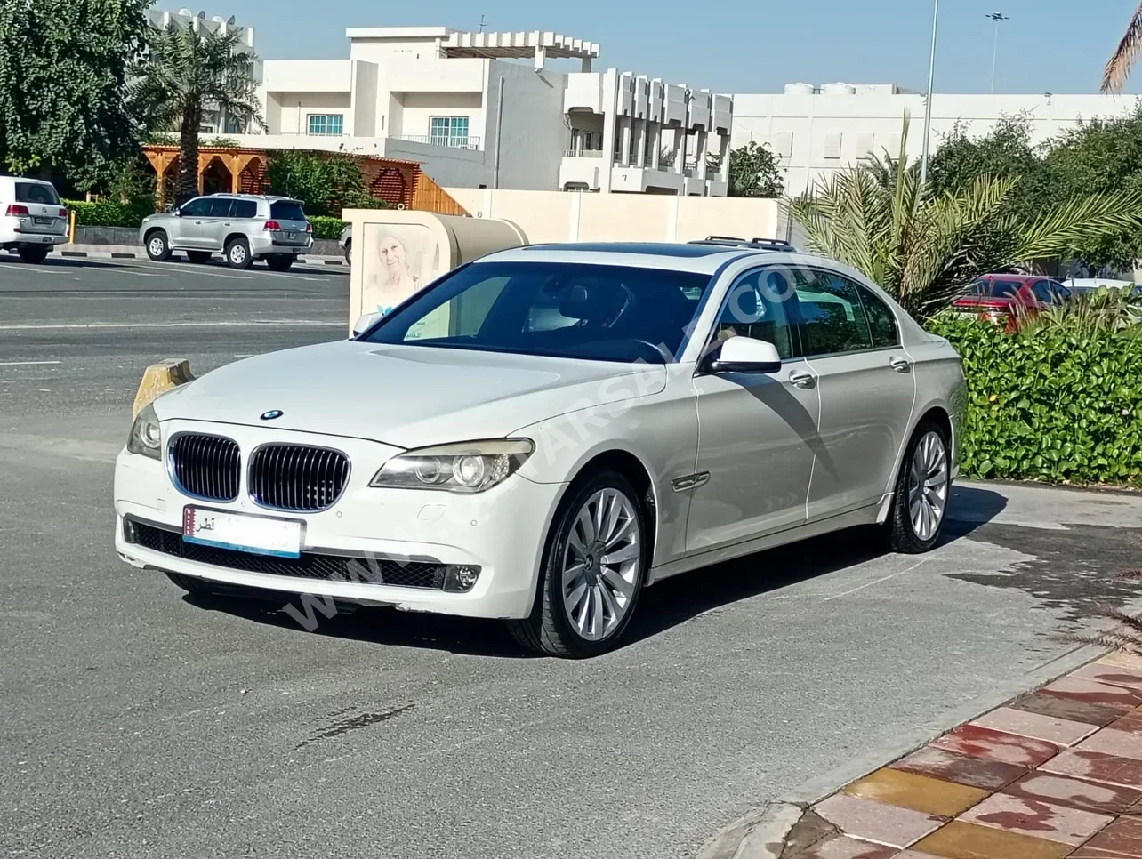 BMW  7-Series  740 Li  2011  Automatic  130,000 Km  6 Cylinder  Rear Wheel Drive (RWD)  Sedan  White