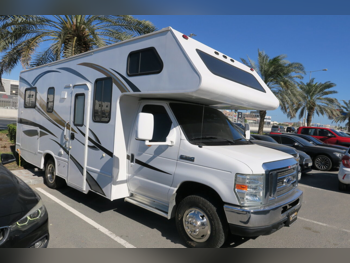 كرفان - 2011  - أبيض  -صنع في الولايات المتحدة الأمريكية (الولايات المتحدة الأمريكية)