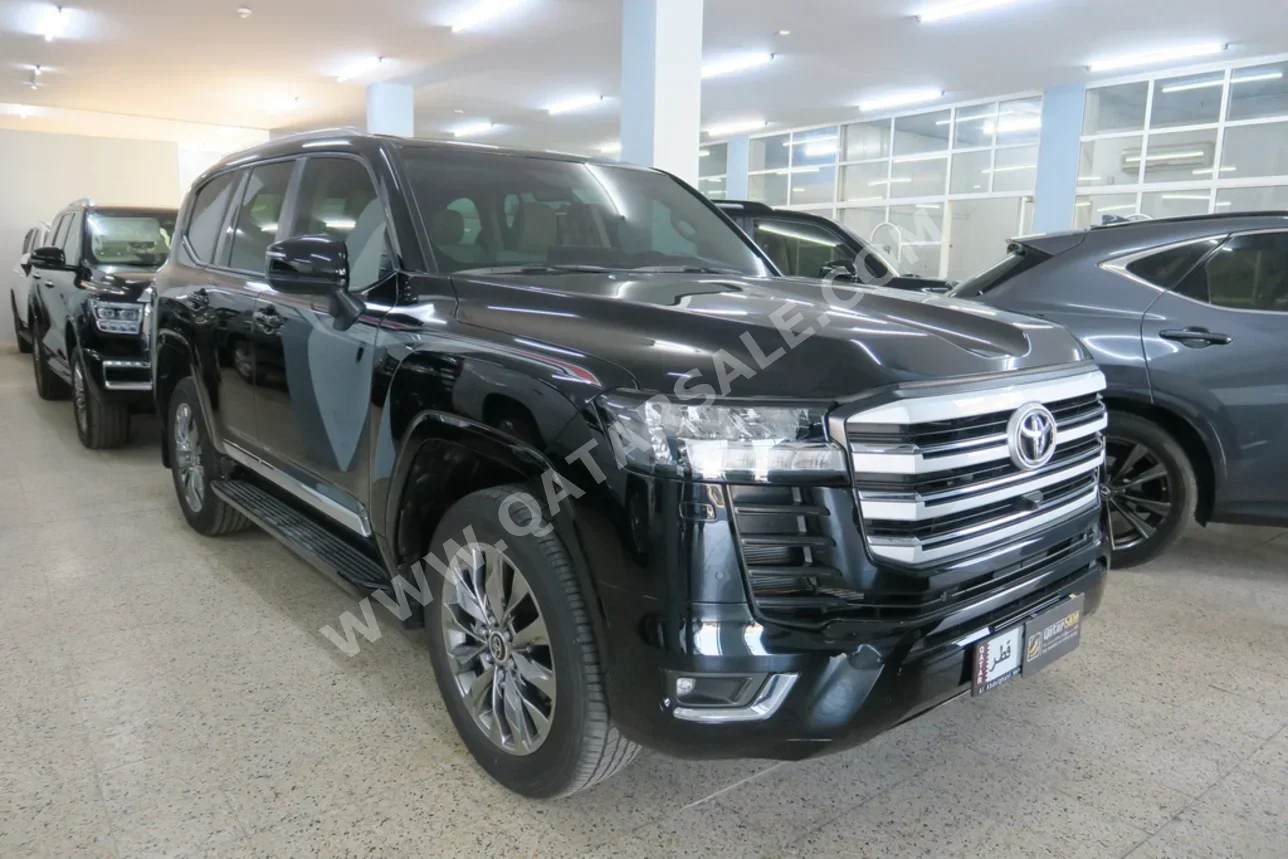 Toyota  Land Cruiser  GXR Twin Turbo  2024  Automatic  37,000 Km  6 Cylinder  Four Wheel Drive (4WD)  SUV  Black  With Warranty