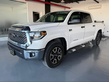 Toyota  Tundra  SR5  2020  Automatic  16,000 Km  8 Cylinder  Four Wheel Drive (4WD)  Pick Up  White