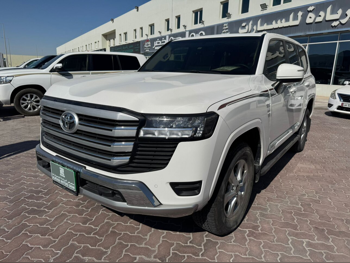 تويوتا  لاند كروزر  جي اكس ار  2024  اوتوماتيك  5,000 كم  6 سلندر  دفع رباعي  اس يو في  أبيض  تحت الضمان