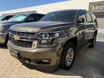 شفروليه  تاهو  إل إس  2015  اوتوماتيك  142,000 كم  8 سلندر  دفع خلفي  اس يو في  بني