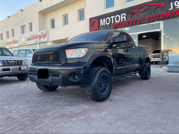 Toyota  Tundra  2012  Automatic  277,000 Km  8 Cylinder  Four Wheel Drive (4WD)  Pick Up  Black