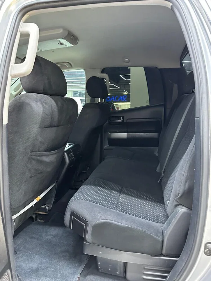 تويوتا  تندرا  2012  اوتوماتيك  357,000 كم  8 سلندر  دفع رباعي  بيكب  فضي