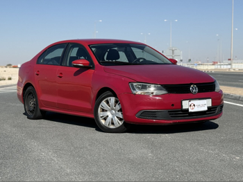 فوكس واغن  جيتا  2012  اوتوماتيك  179,000 كم  4 سلندر  سحب امامي  سيدان  أحمر