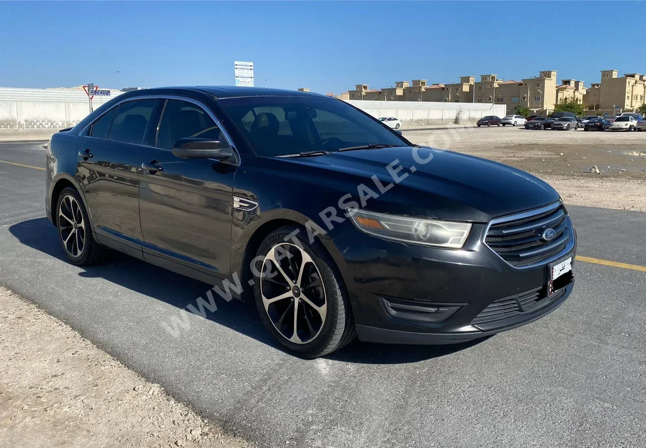 Ford  Taurus  2015  Automatic  330,000 Km  6 Cylinder  Rear Wheel Drive (RWD)  Sedan  Black