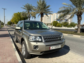لاند روفر  2 إل آر  أس اي  2014  اوتوماتيك  78,000 كم  4 سلندر  دفع رباعي  اس يو في  ذهبي