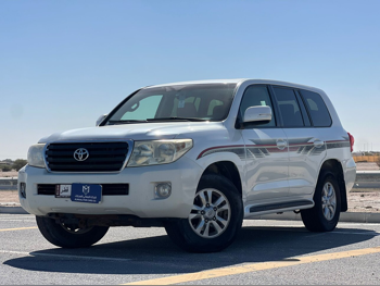 Toyota  Land Cruiser  GX  2013  Automatic  223,000 Km  6 Cylinder  Four Wheel Drive (4WD)  SUV  White