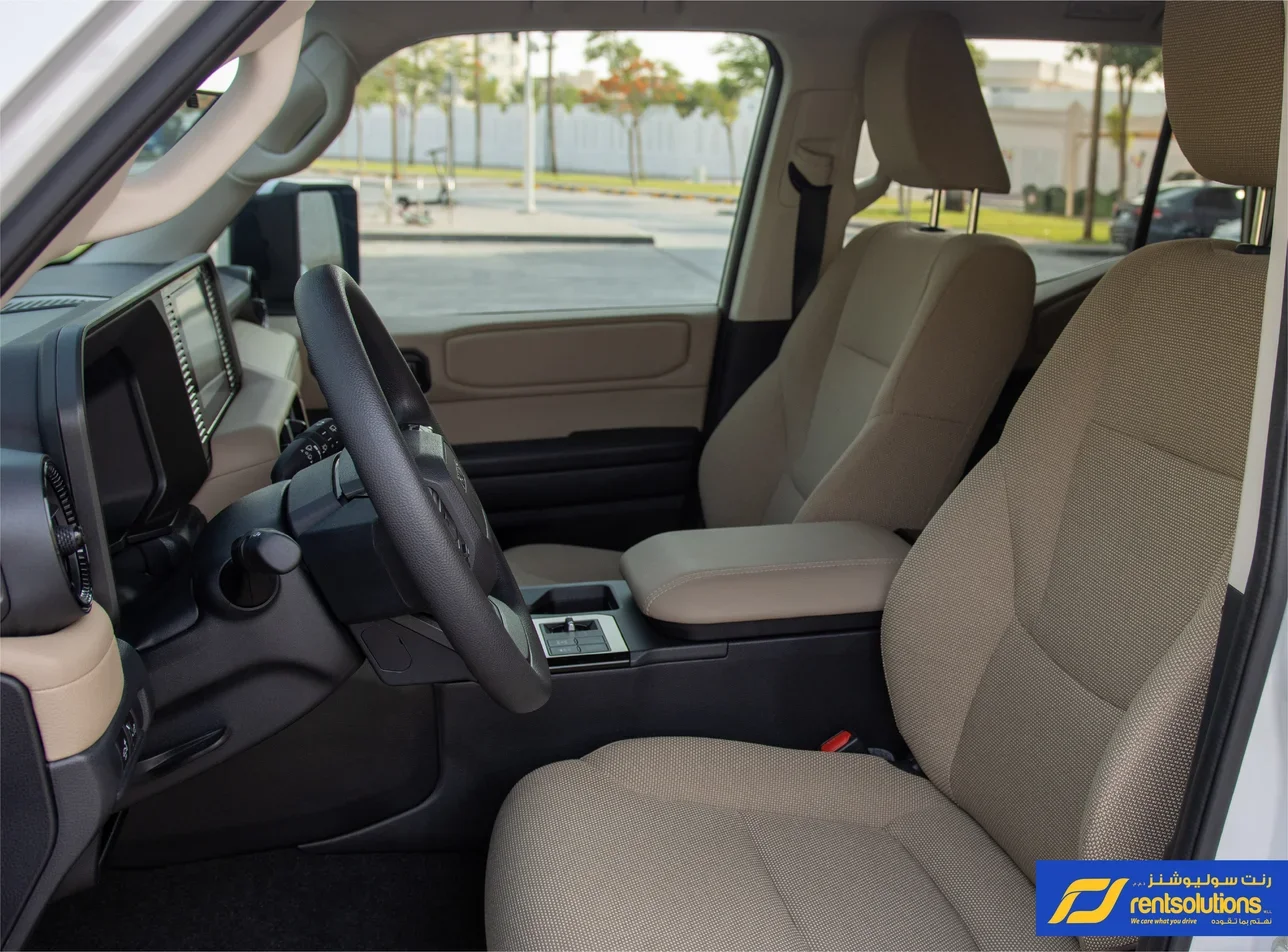 تويوتا  برادو  4 سلندر  إس يو في 4 في 4  أبيض  2024