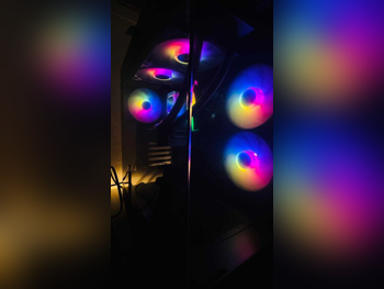 كمبيوتر ألعاب - إنتل كور أي7  - ان فيديا  - ان فيديا جي فورس  - ار تي اكس 4090  - 16 جيجابايت -  16 جيجابايت (16x1)  \ دي دي ار 4 - القرص الثابت:  2 تيرا بايت - القرص الصلب:  1 تيرابايت