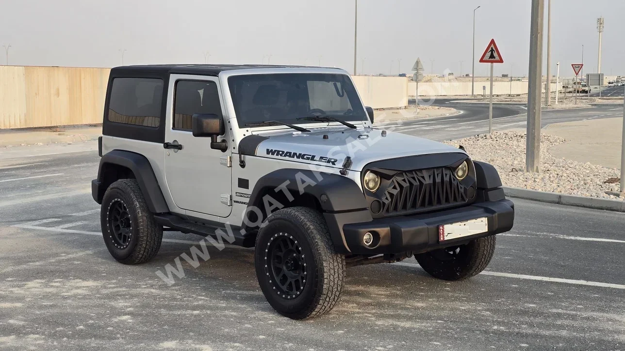 جييب  رانجلار  سبورت  2011  عادي  220,000 كم  6 سلندر  دفع رباعي  اس يو في  فضي