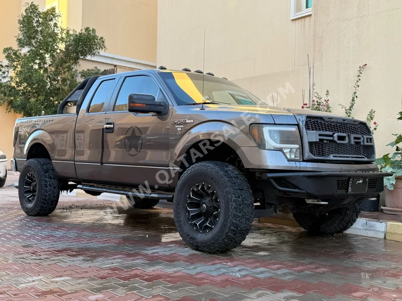 Ford  F  150  2013  Automatic  139,159 Km  8 Cylinder  Four Wheel Drive (4WD)  Pick Up  Gray