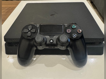 اجهزة العاب الفديو - سوني  - بلاي ستيشن 4 برو  - 1 تيرابايت