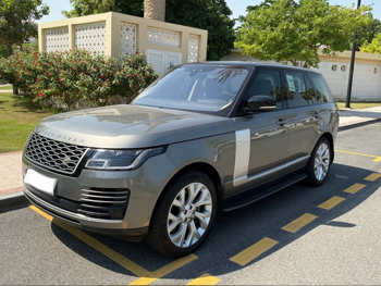 لاند روفر  رنج روفر  فوج اتش اس اي  2019  اوتوماتيك  76,000 كم  6 سلندر  دفع رباعي  اس يو في  بيج و بني