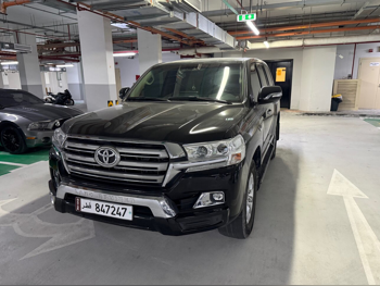 Toyota Land Cruiser GXR 2021 Automatic 106,000 Km 8 Cylinder Four Wheel Drive (4WD) SUV Black With Warranty