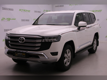 Toyota  Land Cruiser  GXR  2025  Automatic  13,000 Km  6 Cylinder  Four Wheel Drive (4WD)  SUV  White  With Warranty