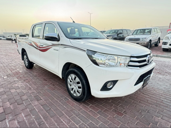 تويوتا  هاي لوكس  2020  اوتوماتيك  59,000 كم  4 سلندر  دفع رباعي  بيكب  أبيض