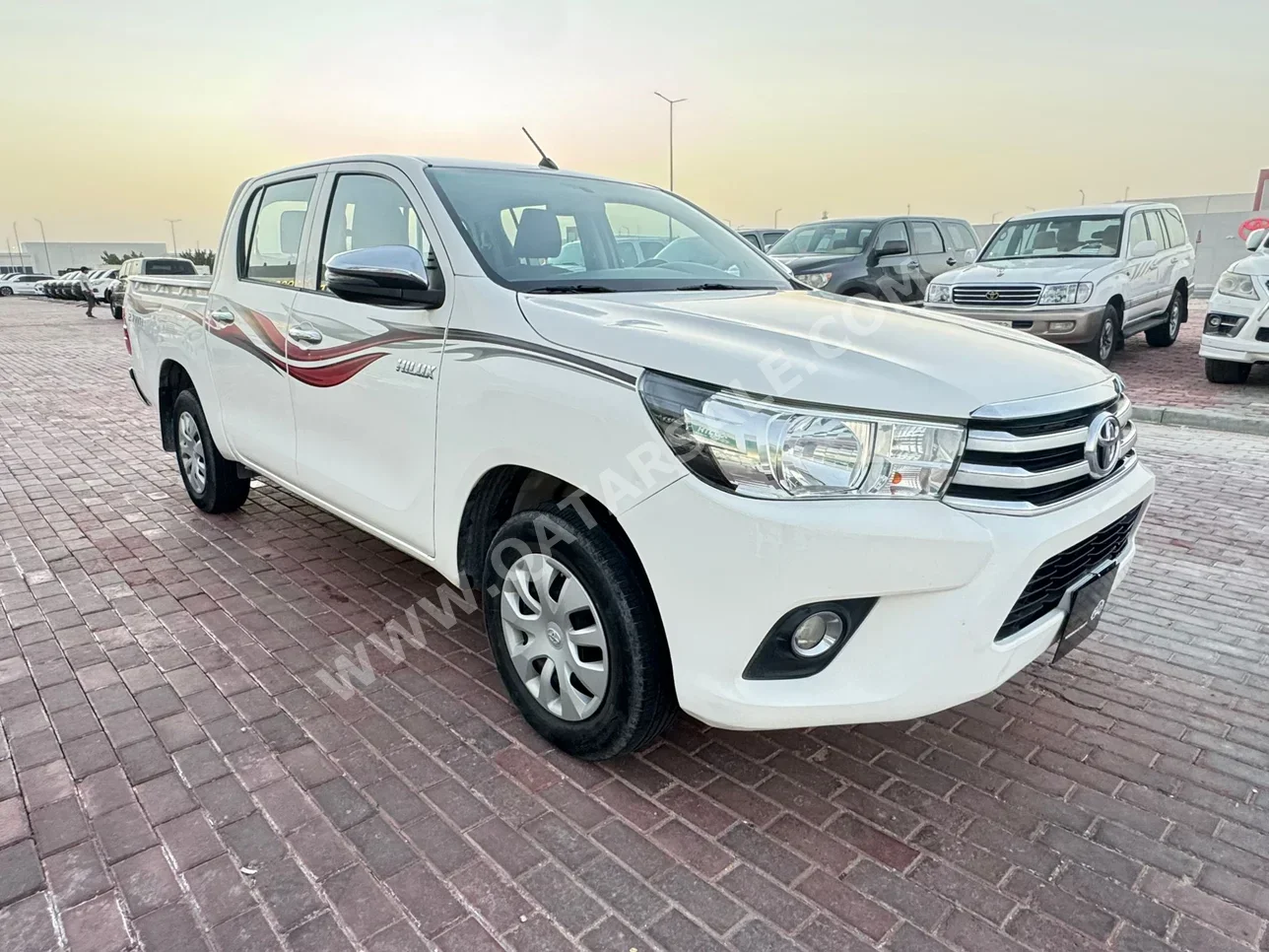 تويوتا  هاي لوكس  2020  اوتوماتيك  59,000 كم  4 سلندر  دفع رباعي  بيكب  أبيض