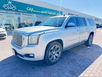 GMC  Denali NY  2015  Automatic  201,000 Km  8 Cylinder  Rear Wheel Drive (RWD)  SUV  Silver