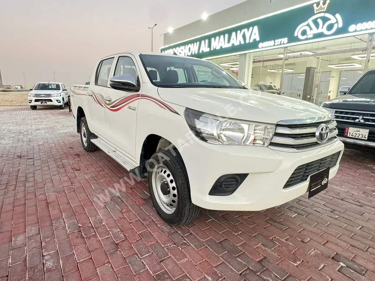 Toyota  Hilux  2021  Automatic  43,000 Km  4 Cylinder  Four Wheel Drive (4WD)  Pick Up  White