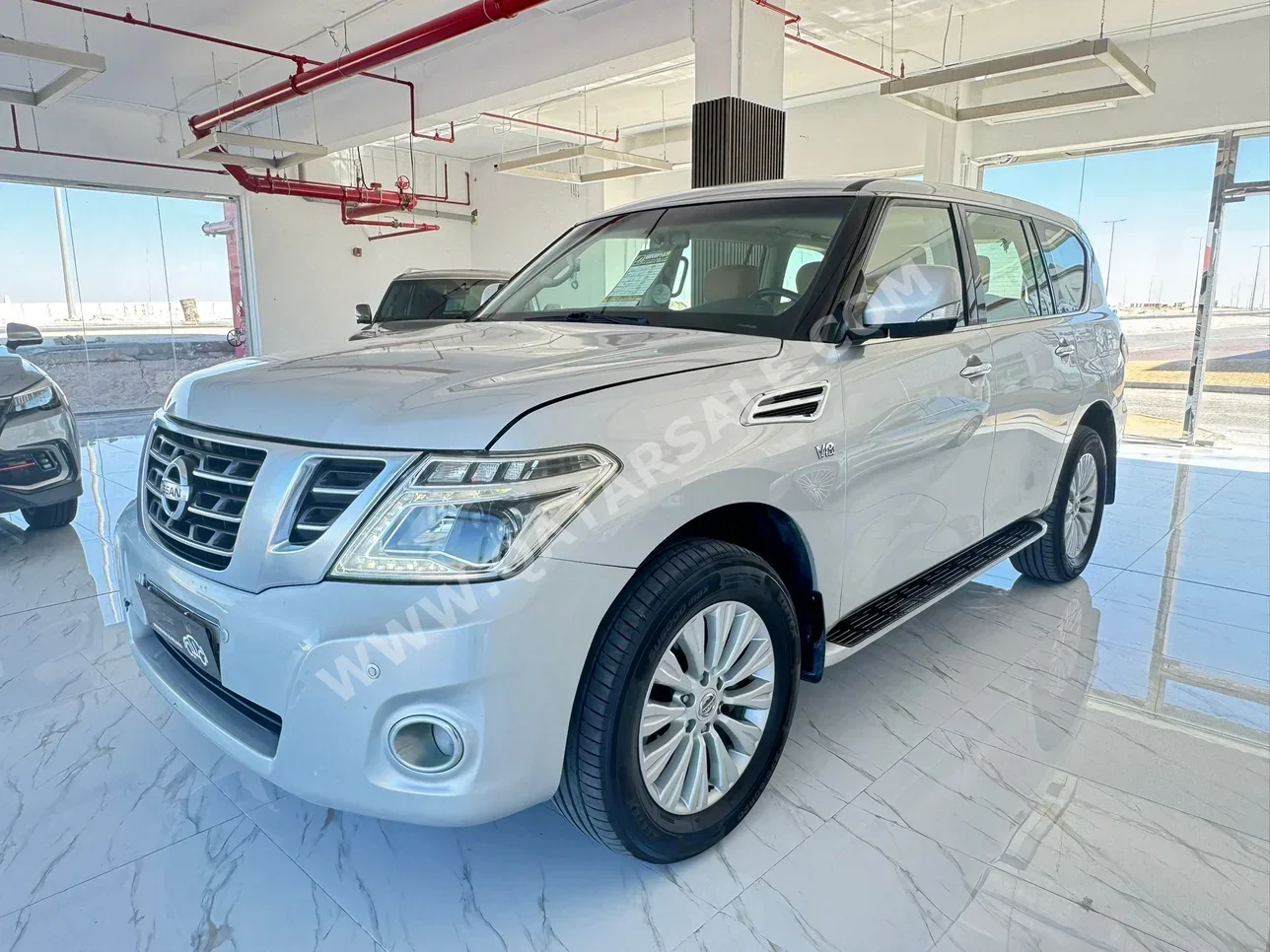 Nissan  Patrol  Platinum  2017  Automatic  297,000 Km  8 Cylinder  Four Wheel Drive (4WD)  SUV  Silver