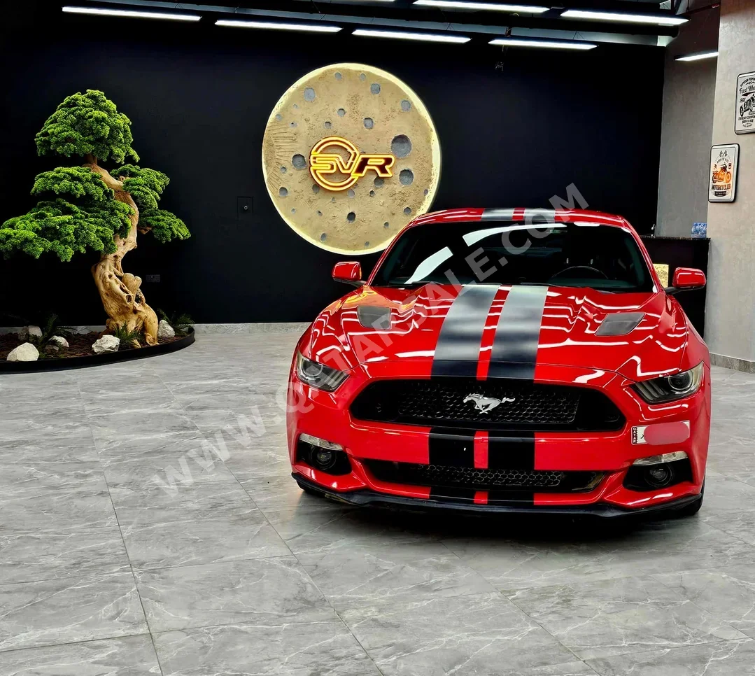 Ford  Mustang  2015  Manual  114,000 Km  6 Cylinder  Rear Wheel Drive (RWD)  Coupe / Sport  Red