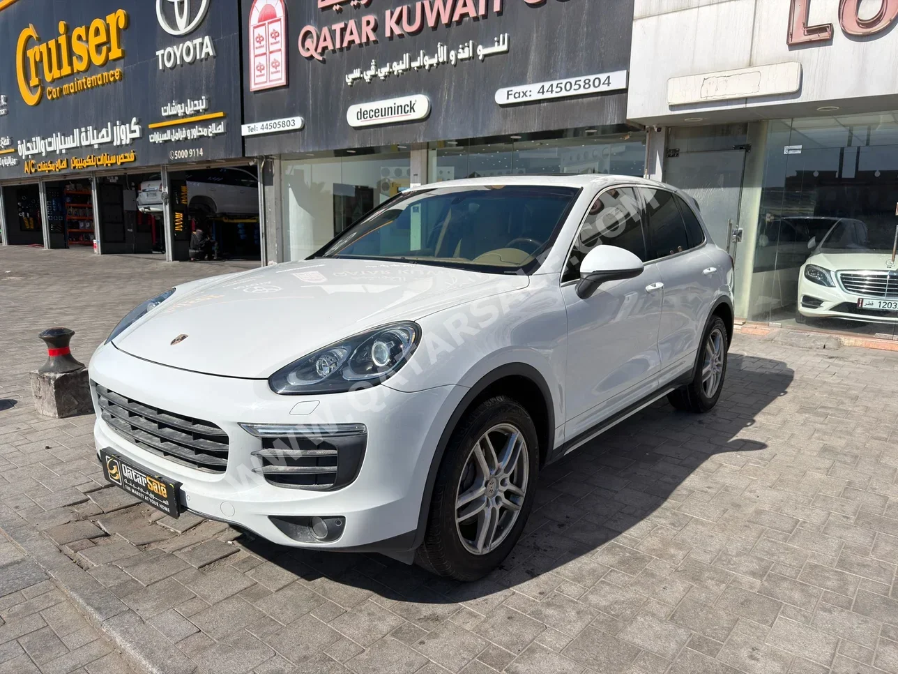 Porsche  Cayenne  2016  Automatic  147,000 Km  6 Cylinder  Four Wheel Drive (4WD)  SUV  White