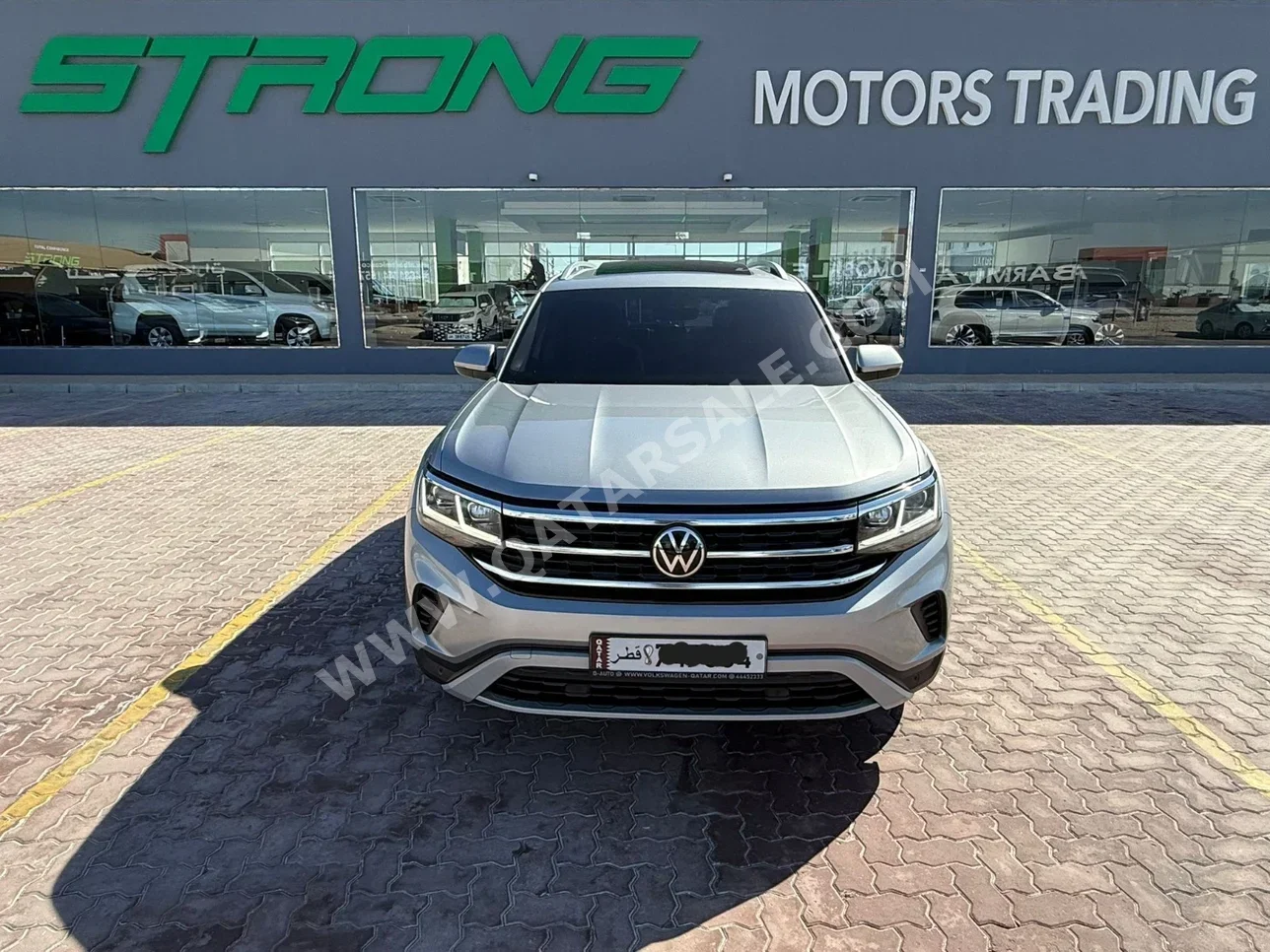 Volkswagen  Teramont  Comfortline  2022  Automatic  46,000 Km  6 Cylinder  Four Wheel Drive (4WD)  SUV  Silver  With Warranty